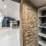 In | Le Des Celestins Apartmán *